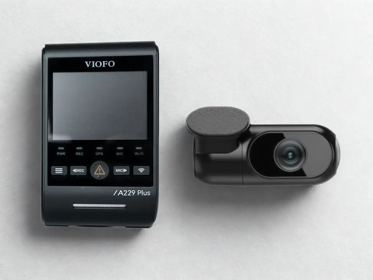 VIOFO A229 Plus dual dash cam front and rear on white background – 2K+2K dash cam with GPS 2025